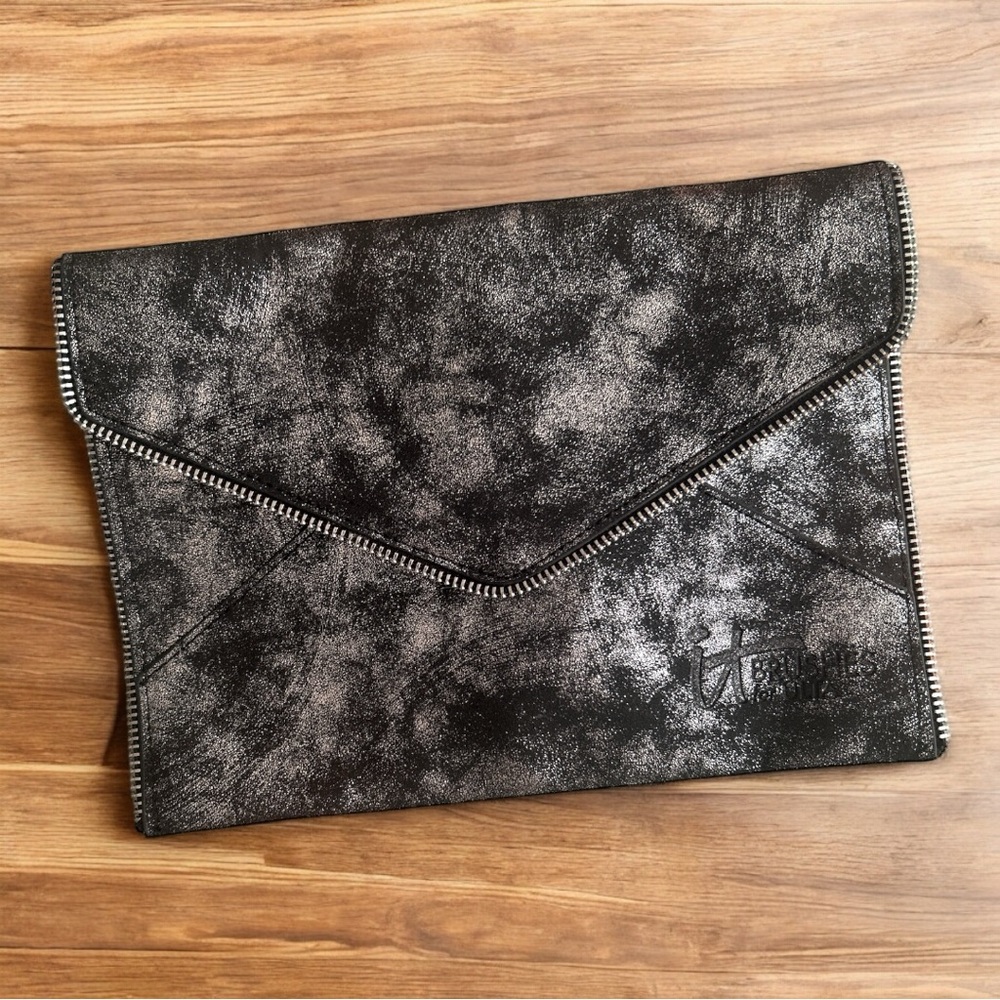It Cosmetics Black and Silver Cosmetic Bag with Sleek Envelope Design - NWOT